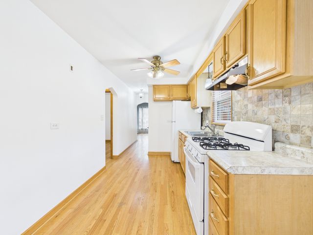 6345 W Peterson Avenue, Chicago, IL 60646