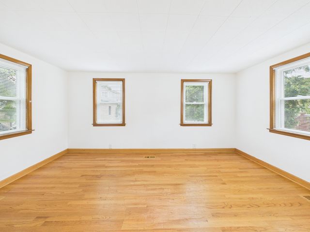 6345 W Peterson Avenue, Chicago, IL 60646