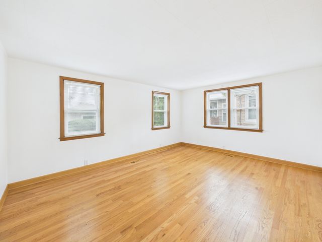 6345 W Peterson Avenue, Chicago, IL 60646