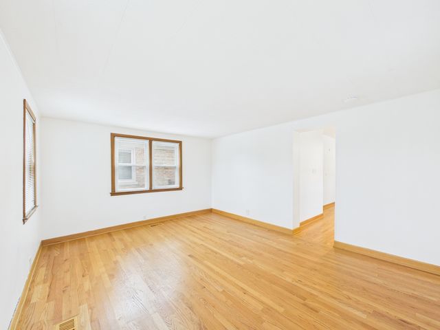 6345 W Peterson Avenue, Chicago, IL 60646
