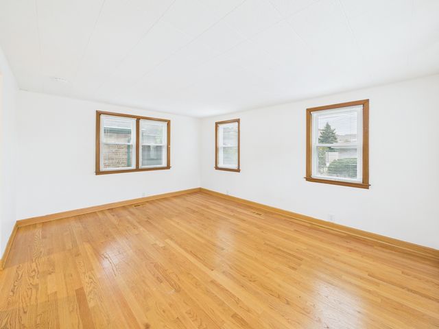 6345 W Peterson Avenue, Chicago, IL 60646