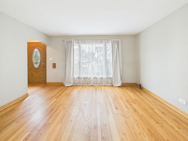 6345 W Peterson Avenue, Chicago, IL 60646