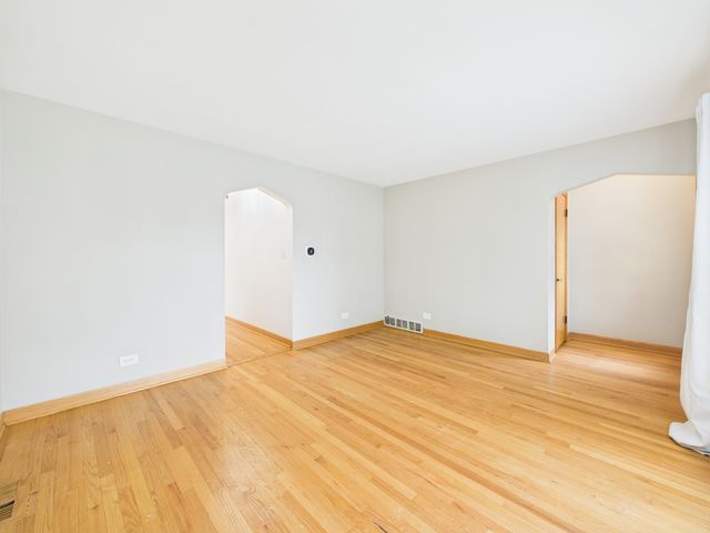 6345 W Peterson Avenue, Chicago, IL 60646