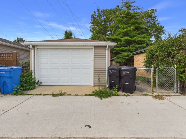 6345 W Peterson Avenue, Chicago, IL 60646