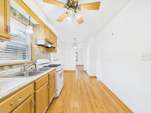 6345 W Peterson Avenue, Chicago, IL 60646