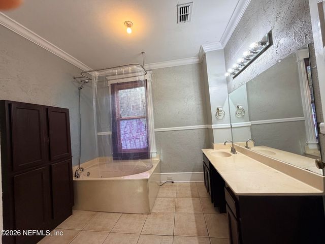 440 E 6TH Street, Jacksonville, FL 32206