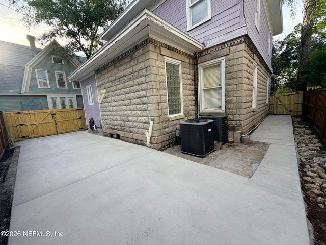 440 E 6TH Street, Jacksonville, FL 32206