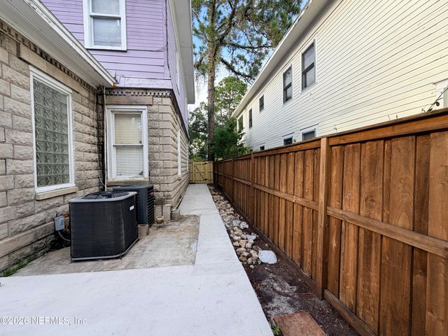 440 E 6TH Street, Jacksonville, FL 32206