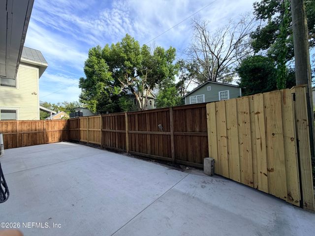 440 E 6TH Street, Jacksonville, FL 32206