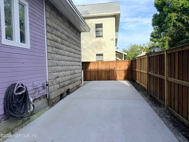 440 E 6TH Street, Jacksonville, FL 32206