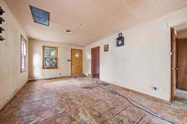 2131 W Exchange Street, Crete, IL 60417