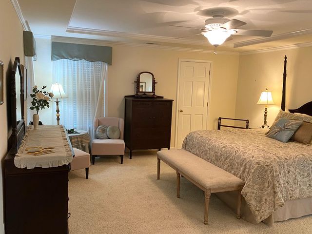 2401 Woodlake Cir, Lodi, CA 95242