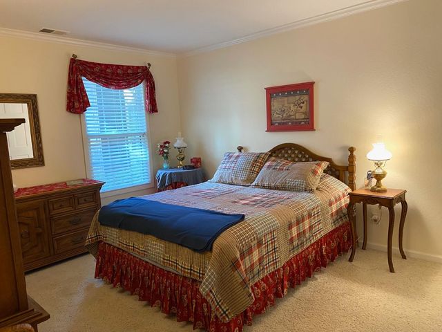 2401 Woodlake Cir, Lodi, CA 95242