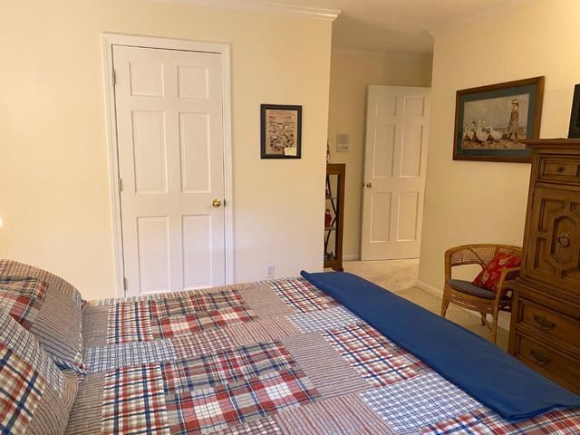 2401 Woodlake Cir, Lodi, CA 95242