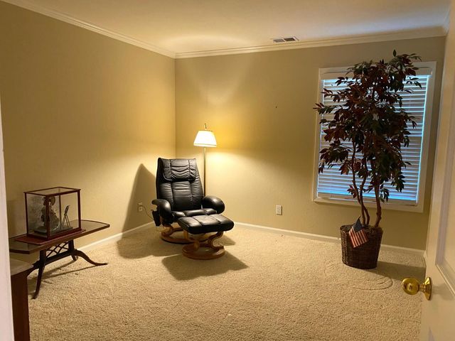 2401 Woodlake Cir, Lodi, CA 95242
