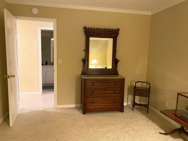 2401 Woodlake Cir, Lodi, CA 95242