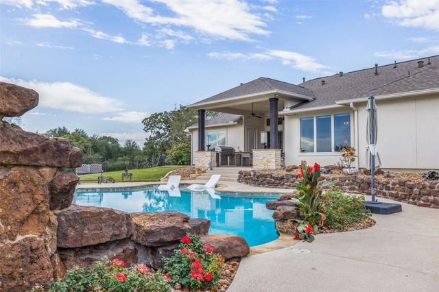 10343 Henley Cove, Iola, TX 77861