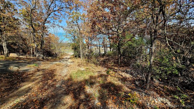 S 4242 Road, Eufaula, OK 74432