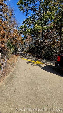 S 4242 Road, Eufaula, OK 74432