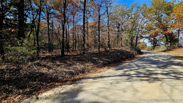 S 4242 Road, Eufaula, OK 74432