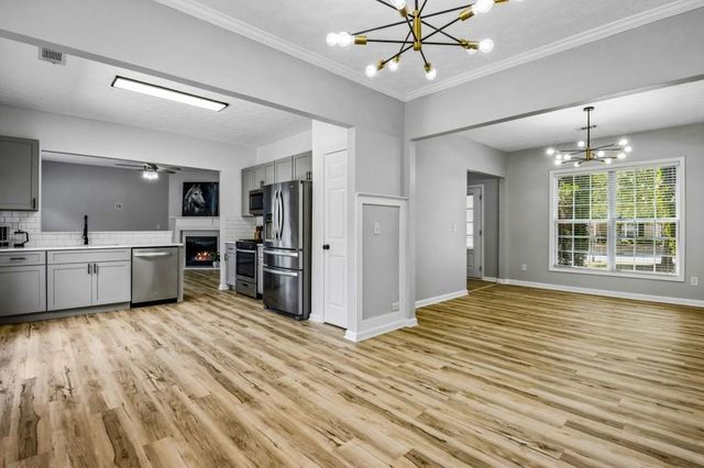 313 Woodland Pass, Canton, GA 30114