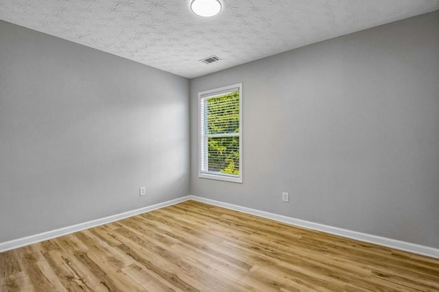 313 Woodland Pass, Canton, GA 30114