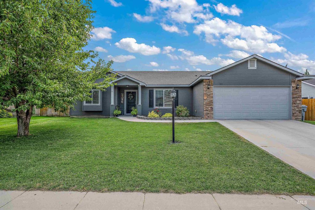 Image 1 of property listing at 721 Chance St, Caldwell, ID 83605