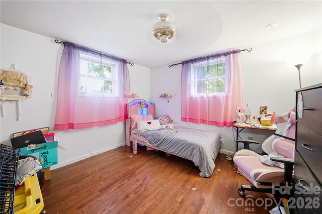 307 Beverly Avenue, Hendersonville, NC 28792