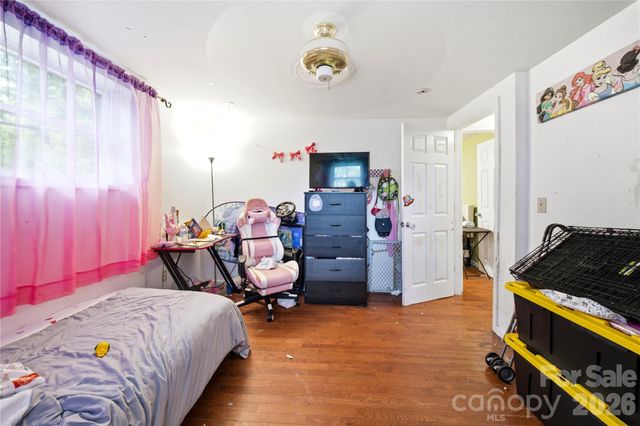 307 Beverly Avenue, Hendersonville, NC 28792
