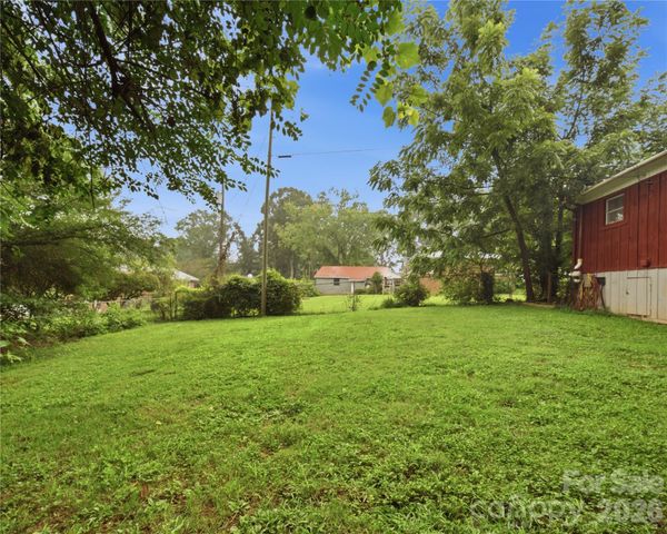 307 Beverly Avenue, Hendersonville, NC 28792