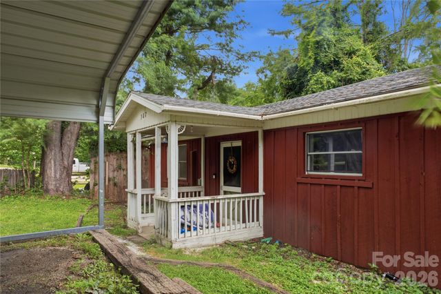 307 Beverly Avenue, Hendersonville, NC 28792