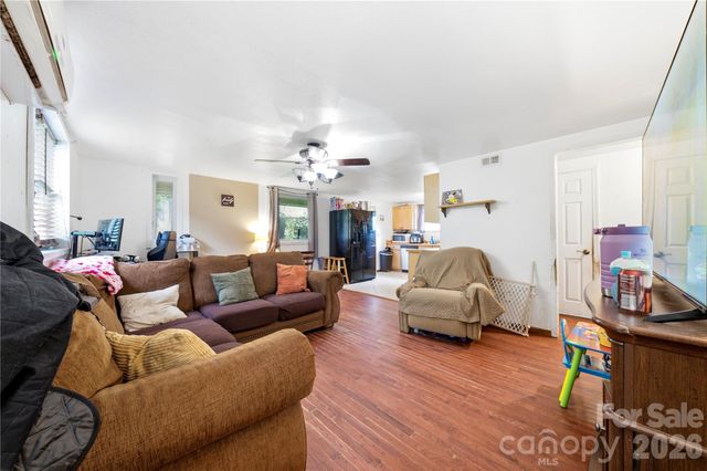 307 Beverly Avenue, Hendersonville, NC 28792