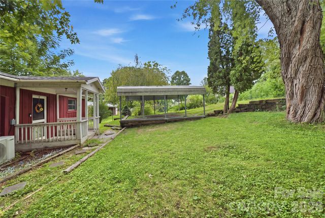 307 Beverly Avenue, Hendersonville, NC 28792