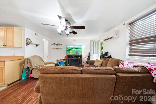307 Beverly Avenue, Hendersonville, NC 28792