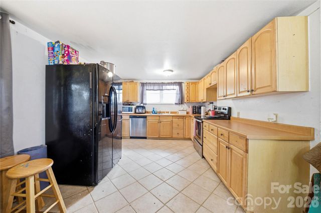 307 Beverly Avenue, Hendersonville, NC 28792