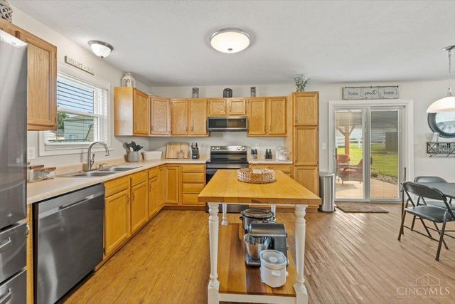 2045 Sunset View Lane, Batavia Twp, OH 45102