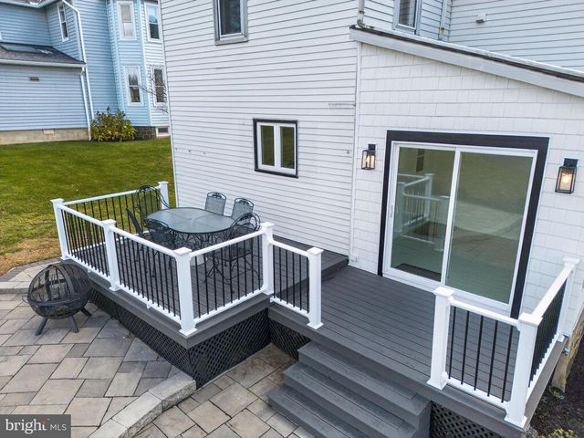 49 E CHERRY RD, Quakertown, PA 18951