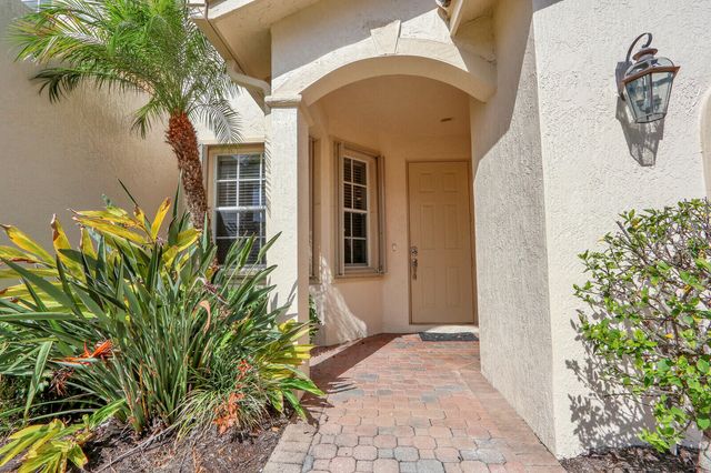 8123 CARNOUSTIE Place, Port St. Lucie, Port St Lucie, FL 34986
