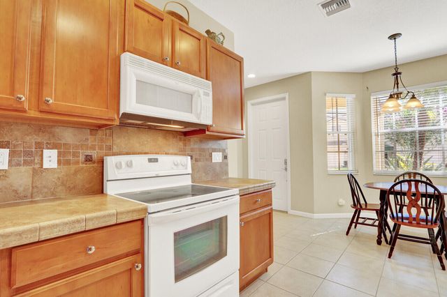 8123 CARNOUSTIE Place, Port St. Lucie, Port St Lucie, FL 34986
