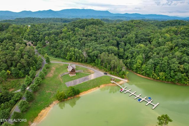 26 Stone Shr Way, Dandridge, TN 37725