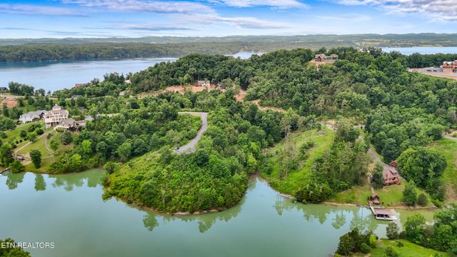 26 Stone Shr Way, Dandridge, TN 37725