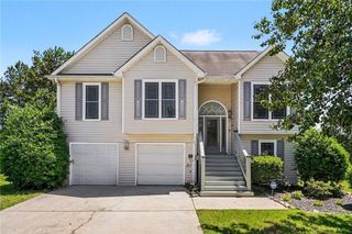 1391 Buckingham Court, Hampton, GA 30228