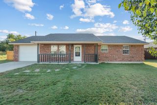 308 Ashwood Street, Azle, TX 76020