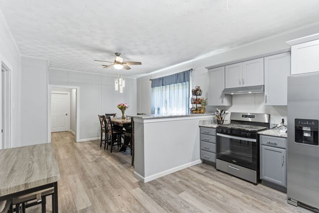 401 W Mesquite Street, Gunter, TX 75058