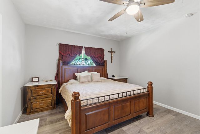 401 W Mesquite Street, Gunter, TX 75058