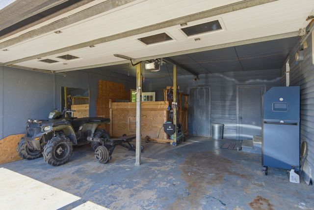 401 W Mesquite Street, Gunter, TX 75058