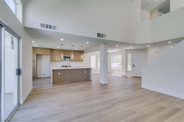 7708 License Street, Las Vegas, NV 89131