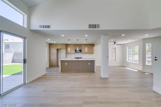 7708 License Street, Las Vegas, NV 89131