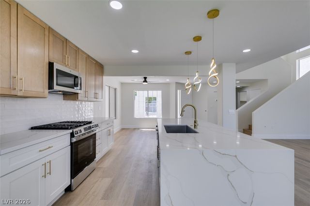 7708 License Street, Las Vegas, NV 89131