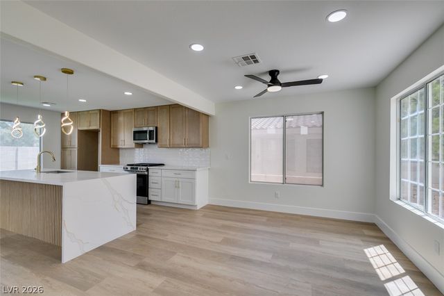 7708 License Street, Las Vegas, NV 89131